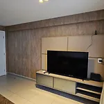 64 - Conforto e Vista Mar 2 Quartos no Coração do Meireles